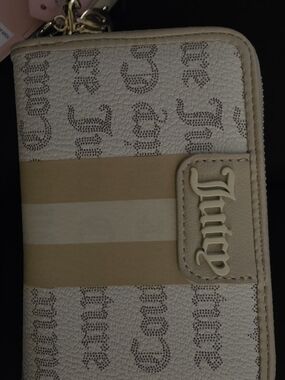 Juicy Couture Beige Logo Zip Wallet